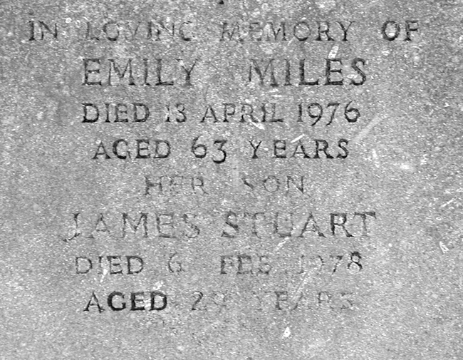 Miles, Emily and James Stuart.jpg 251.5K